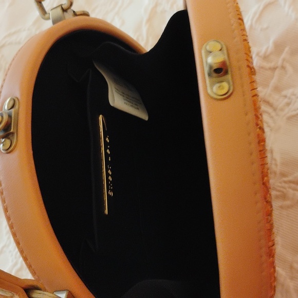 Street Level Woven Style Round Purse - Picture 6 of 7